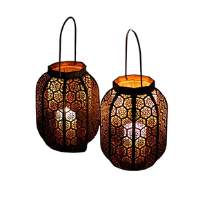 Lot de 2 lanternes gravées à revêtement noir de haute qualité Home Hotel Ramadan Lanterne décorative au sol/à suspendre à un prix abordable - Product Image 1