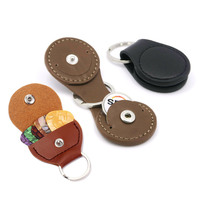 Porte-clés en cuir avec jeton de câlin, médiator de guitare, logo personnalisé, porte-clés triangulaire, marque JR, haute qualité