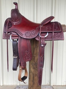 Classic English <strong>Saddle</strong> Durable <strong>Synthetic</strong> and Genuine Leather <strong>Horse</strong> <strong>Saddle</strong> for <strong>Western</strong> Ranch Riding Cutter Style