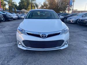 Avalon Limited 2024, conduite à gauche, intérieur foncé, pneus R15, sièges en cuir, à vendre - Product Image 3