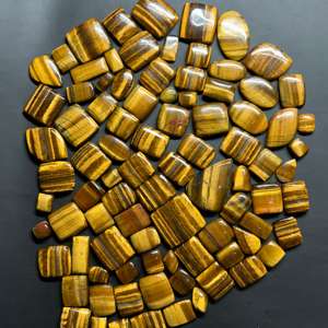 พลอยสีเขียวสำหรับทำเครื่องประดับแหวนธรรมชาติตามธรรมชาติเกรด AAA - Product Image 1