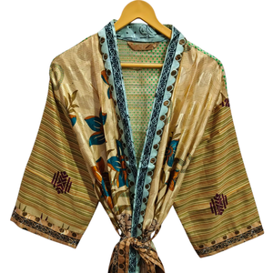 Ropa de verano Albornoz Seda Sari Kimono Vintage Sari Robe Suave Playa Fiesta Vestido Indio Hecho a mano Seda Kimono - Product Image 1