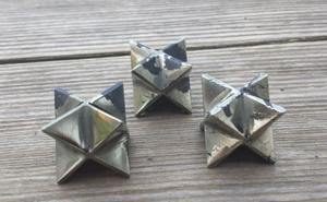 Vente en gros de pyrite de qualité supérieure, écologique, étoiles Merkaba de 40 à 50 mm, sculptées à la main, amulette Feng Shui, pierres précieuses spirituelles, MUNTAHA AGATE - Product Image 4