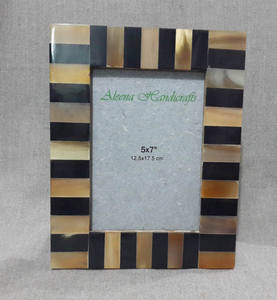 Handmade Decorative Resin Art Work Photo <b>Frame</b> Top Design Wall Decor Resin <b>Picture</b> <b>Frame</b> Cheap Price for Sale from India - Product Image 1