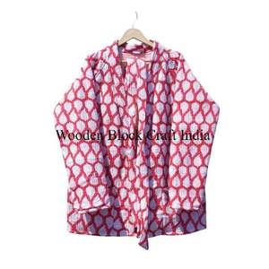 Veste en coton indien faite à la main pour femmes, patchwork matelassé, couture Kantha, design floral réversible, style confortable pour l'hiver - Product Image 2