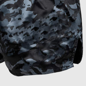 Shorts de Muay Thai en satin de qualité supérieure, fabrication sur mesure, vente en gros, fabricant de shorts de boxe thaïlandaise, service OEM avec expédition en vrac dans le monde entier. - Product Image 2