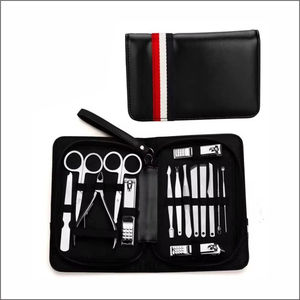KAAMIR INSTRUMENTS Kit d'outils professionnel pour l'entretien quotidien des ongles, coupe-ongles en métal (4 en 1), logo personnalisé pour les mains et les pieds - Product Image 2