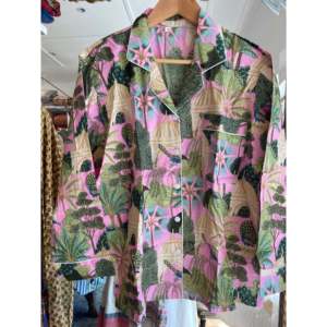 Pyjama en lin tissé rose Palace Garden avec élasthanne, respirant, imprimé uni personnalisé, manches longues, taille élastique avec cordon de serrage, ODM pour la famille - Product Image 1