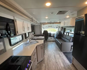 2025 2024 2026 T-h-o-r H-u-r-r-i-c-a-n-e 34J Encuentra iconos similares Rvs Autocaravanas Casas Rodantes Remolques de Viaje - Product Image 2