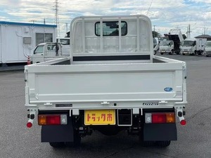 Toyota Dyna 2023 – Camión Comercial Confiable para Transporte de Carga y Negocios - Product Image 2