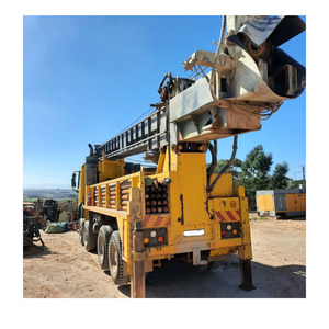 Plate-forme de forage SUNROCK 400 à tête supérieure DTH capable de percer une plate-forme de forage à commande hydraulique montée sur camion robuste 400 - Product Image 1