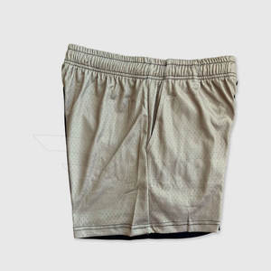 Pantalones cortos de malla de diseño único para hombre al por mayor, estilo callejero, patrón sólido, ropa de entrenamiento de cintura media, precio bajo - Product Image 2