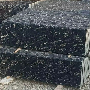 Granito indio Markino negro para escalones y elevadores de encimera de cocina Disponible en tamaños de moldura de baldosas y losas al mejor precio - Product Image 1