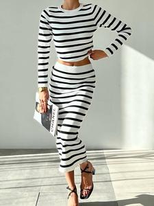 ชุดกระโปรงสองชิ้นถักสำหรับผู้หญิง, ชุดกระโปรงกางเกงแขนยาวลายทางสีตัดกันชุดแฟชั่นสำหรับฤดูหนาว - Product Image 2