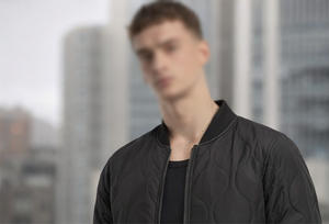 Chaqueta Bomber Acolchada Negra para Hombre, Chaqueta de Invierno Ligera, Chaqueta Universitaria Aislante Cálida, Resistente al Viento y al Agua - Product Image 5