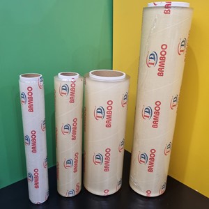 Película de plástico para alimentos de PVC de alta calidad y bajo precio de fábrica, película adhesiva para embalaje, nuevas ideas de productos, película para envolver alimentos de PVC 2025 - Product Image 2