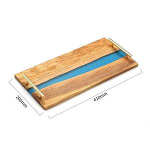 Bandeja de Servicio de Madera de Olivo y Resina con Diseño y Tamaño Personalizados, con Asa de Metal, para Hotel, Restaurante y Cocina Casera - Product Image 1