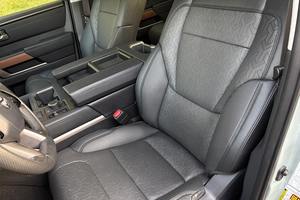 รถยนต์โตโยต้า ทันดรา ลิมิเต็ด ครูว์แม็กซ์ 4x4 ปี 2022 มือสอง สภาพดี - Product Image 4