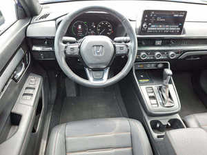 SUV hybride automatique CR V bleu 2024 d'occasion, transmission intégrale, jantes en alliage foncé, sièges en cuir, démarrage à distance, Bluetooth, sièges chauffants - Product Image 3