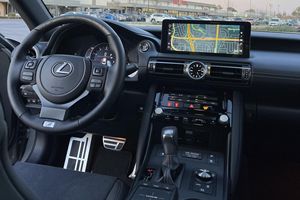Lexus IS 500 Launch Edition ปี 2022 สภาพดีเยี่ยม เครื่องยนต์ V8 แบบดูดอากาศธรรมชาติ 472 แรงม้า รุ่น Launch Edition # 184 จาก 500 - Product Image 4