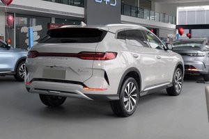 BYD SONG PLUS EV SUV 2026 con Batería de Litio, Neumáticos R17, Motor Único, Cámara Trasera, Luces LED, Aire Acondicionado Automático - Product Image 4
