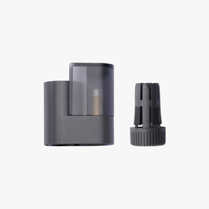 Porte-stylos multi-matériaux en plastique, laiton et bois pour l'organisation du bureau et la gestion du papier - Product Image 2