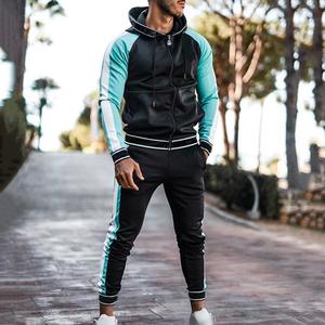 Vente en gros de survêtements unisexe pullover à capuche échantillon personnalisé puff print sweats à capuche doublés en polaire pour hommes surdimensionnés survêtements - Product Image 2