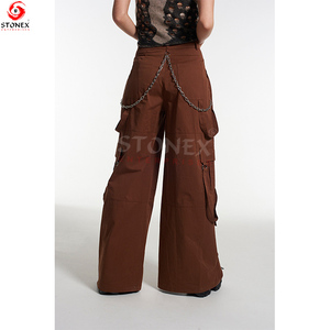 Tela de algodón no elástica Cadena de hardware plateado Pantalones de carga Cómodos pantalones casuales de último diseño - Product Image 5