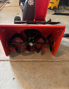 Soplador de Nieve Eléctrico Multiusos con Control Remoto, Robot Quitanieves con Motor de Gasolina - Product Image 1