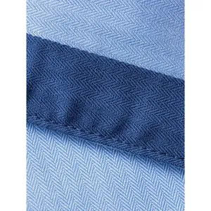 Chemise à chevrons contrastée sur mesure pour coffrets cadeaux d'affaires - Product Image 3