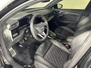 ใช้ในสภาพที่สมบูรณ์2023 S3 Audi 2.0T quatt RO Premium PLUS AWD พร้อมเบาะหนังตกแต่งภายในสีเข้ม - Product Image 5