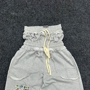 Fabricant de shorts de gym personnalisés pour hommes Logo personnalisé en tissu polaire Séchage rapide durable Déchets à l'envers coutures pour hommes Shorts - Product Image 3