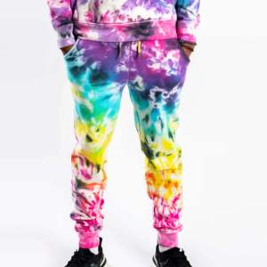 Conjunto Deportivo para Hombre con Capucha, Bolsillos Tipo Canguro, Estampado Tie-Dye, Antibacteriano, Transpirable, Ajuste Regular, Algodón, Totalmente Personalizable - Product Image 6