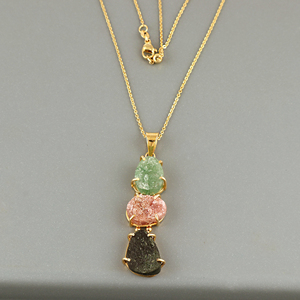 Collar con colgante de cuarzo verde fresa natural, cuarzo cereza y turmalina, estilo hip hop, chapado en oro de 18k. - Product Image 4