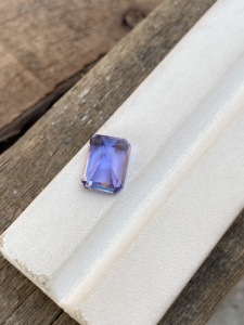 Piedra de Tanzanita Natural Sin Calentar, Corte Esmeralda Octogonal, Color Excelente, 5.00 Quilates, Zoisita, Piedras Preciosas Sueltas, Limpieza con Lupa - Product Image 3