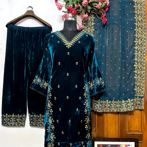 ชุดงานแต่งงานดีไซน์ใหม่ คุณภาพสูง ผ้ากำมะหยี่แท้ ปักด้วยด้ายอย่างดี ทั้งเสื้อและกางเกงทรงพาลาซโซ พร้อมผ้าคลุมไหล่ผ้าจอร์เจตต์ - Product Image 1