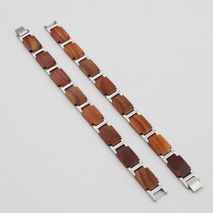 Bracciale in Legno Massello e Acciaio Inossidabile, Braccialetti in Legno da Uomo, Bracciale Unisex per Anniversario, Regalo in Legno per Lei e Lui - Product Image 6