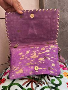 Sacs à main en cuir de vachette décontractés de vente chaude avec décoration de gland et de lettre nouveau design sac à provisions chaud en fourrure métallique - Product Image 4