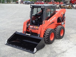 2025 Kubota SSV75 Skid Steer Loader-Chargeur compact puissant 74HP pour la construction et l'agriculture - Product Image 2