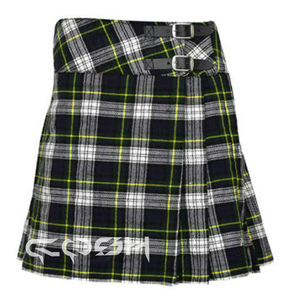 Kilt traditionnel en tartan pour hommes noirs et blancs Scottish Highland Wear | Kilts à carreaux personnalisés avec boucles réglables OEM disponible - Product Image 1