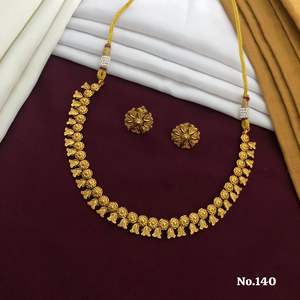 Collier en or antique de style temple serti de motifs d'éléphant et de déesse Bijoux de mariée traditionnels pour mariages et festivals - Product Image 5