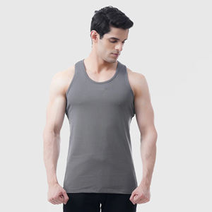 Vente en gros de débardeur musculaire pour homme gilet d'entraînement avec logo personnalisé pour le sport séchage rapide et respirant pour la course à pied en salle de sport - Product Image 3