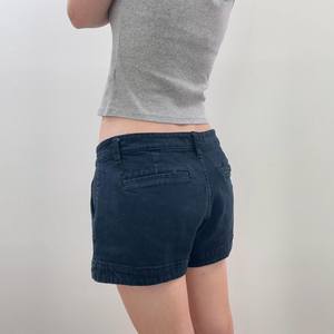 Shorts de Mezclilla Modernos con Talla Personalizada, Hechos a Mano por MS Handicraft, Material e Impresión Personalizados, Otras Manualidades - Product Image 2