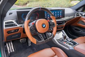 BMW M4 Competition xDrive Coupé 2025 Impecable - Product Image 3