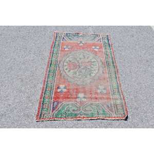 Tapis Vintage Turc 2.8X4.4 pi Laine Rouge Vert avec Dos en Latex - Product Image 1