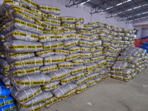 Customizable 200gsm HDPE Tarpaulin <b>Fabric</b> <b>Waterproof</b> Plain Style in Various Sizes and Colors 100-250gsm - Product Image 2