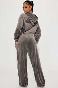 Sweats à capuche zippés en tricot vieilli Pantalons en tricot plus longs Ensembles de pantalons de survêtement ajustés pour femmes Ensemble 2 pièces - Product Image 5