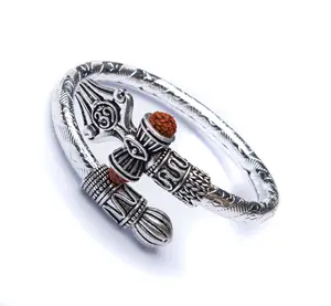 Rudraksha Shiv Om Trishul Damroo Kada pour hommes | Bracelet manchette Lord Shiva Bahubali pour hommes portant des bijoux pour cadeau et ethnique