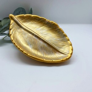 Plateau à bijoux en céramique en forme de feuille plaqué or en aluminium, plat à bagues, porte-clés, plateau à bonbons, plat décoratif pour bibelots, décoration d'intérieur - Product Image 1