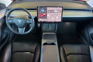 Segunda mano Clean 2021 Tesl-a Model 3 Performance AWD eléctrico - Product Image 5
